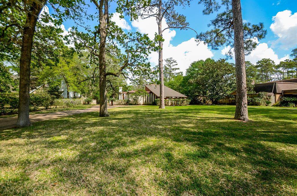 2 Memorial Point Ln - Photo 1