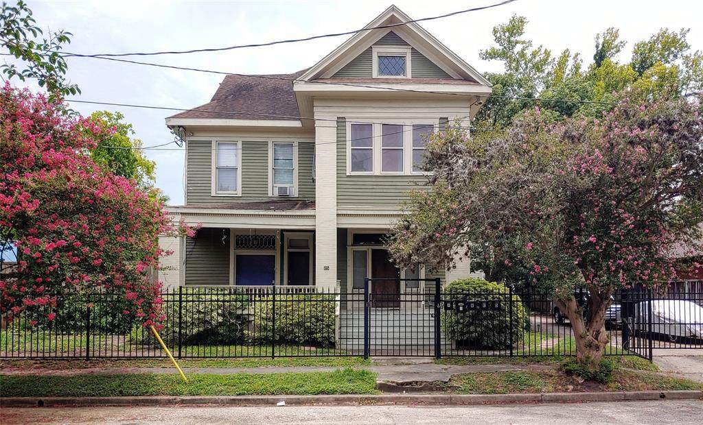 1416 Isabella Street - Photo 1