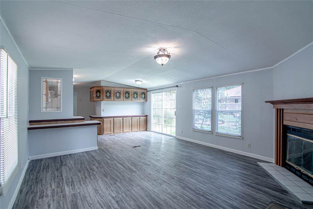 2403 Sycamore Avenue - Photo 1