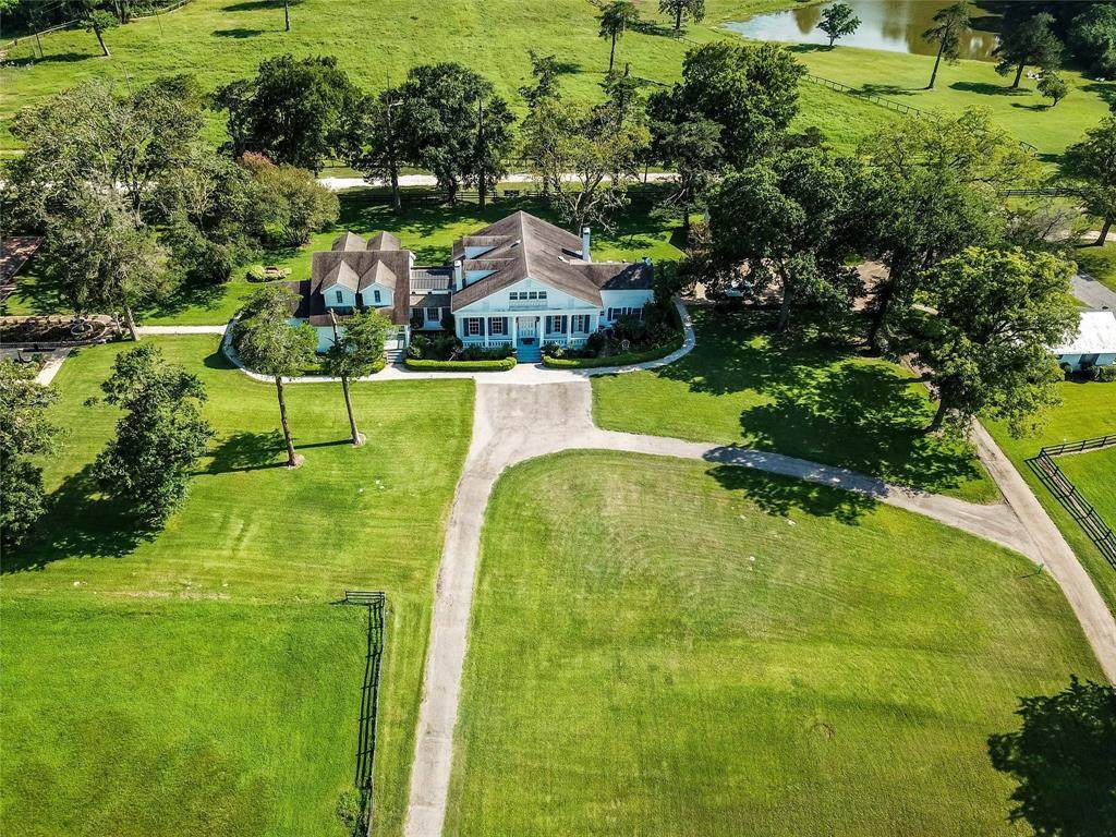 1901 Navarro Road - Photo 1