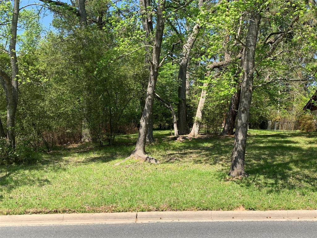 331 Broadmoor Drive - Photo 1