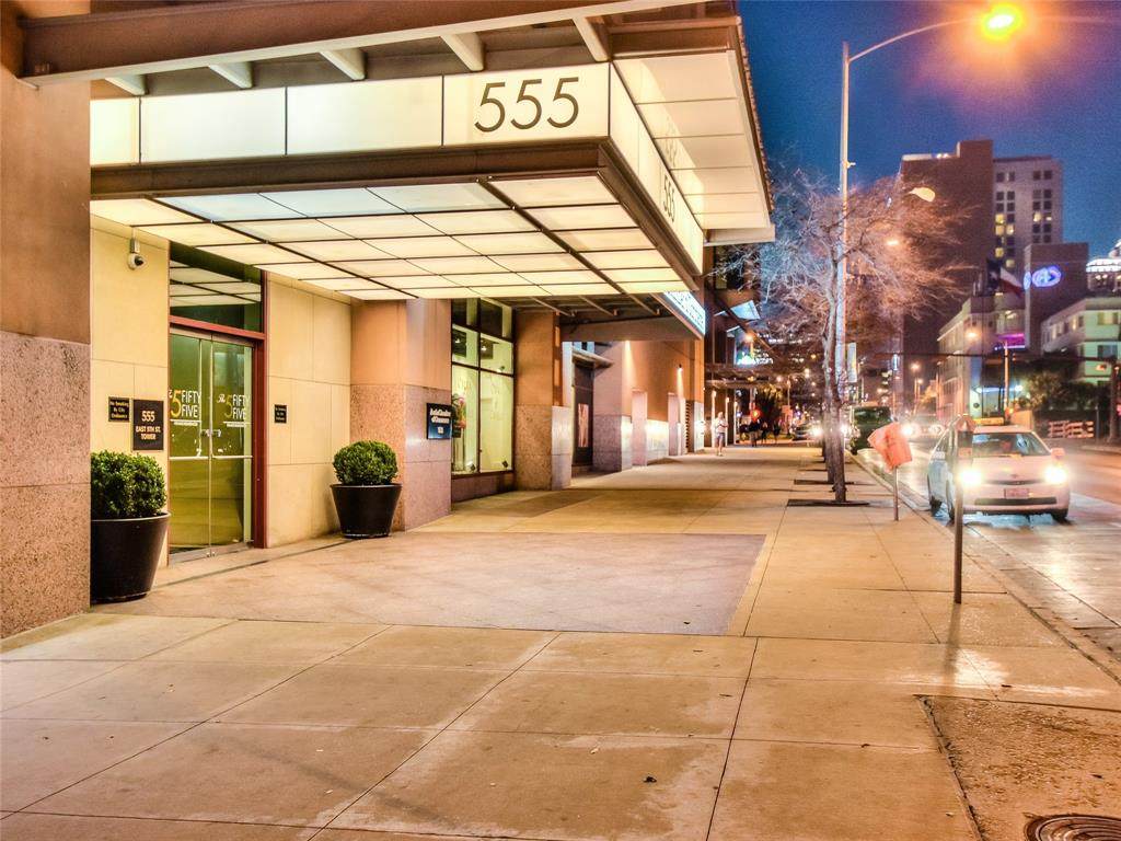 555 5th Street - Photo 1