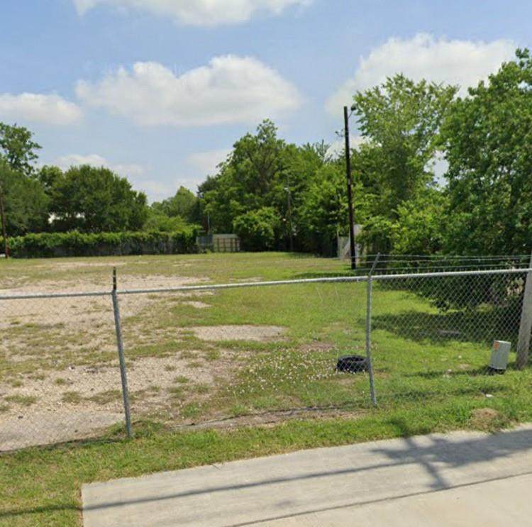 6003 Harrisburg Boulevard - Photo 1