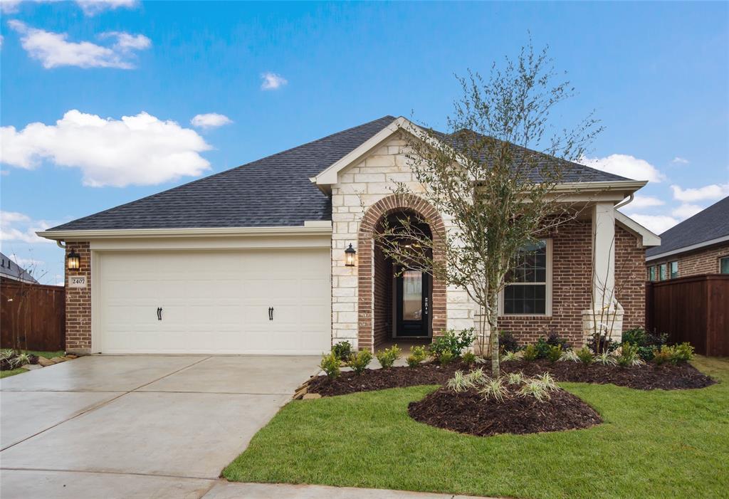2407 Elmwood Trail - Photo 1