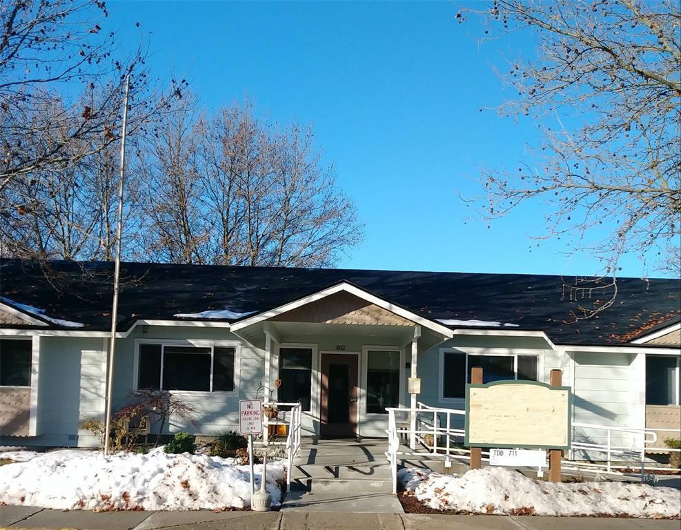 302 Fisher Street - Photo 1