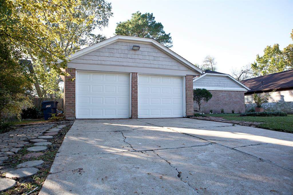 15711 Fox Springs Drive - Photo 1