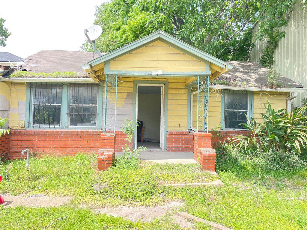 8015 Buchanan Street - Photo 1