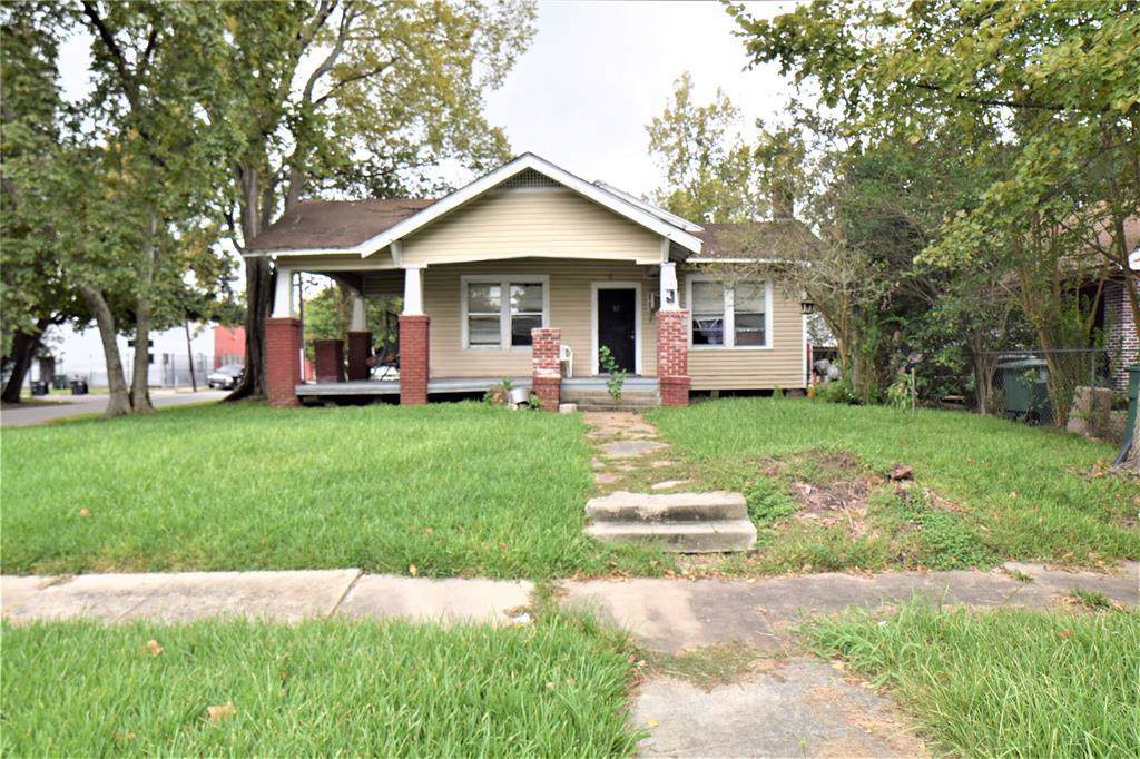 4742 Park Drive - Photo 1