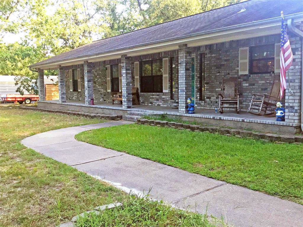 2082 Fm 356 - Photo 1