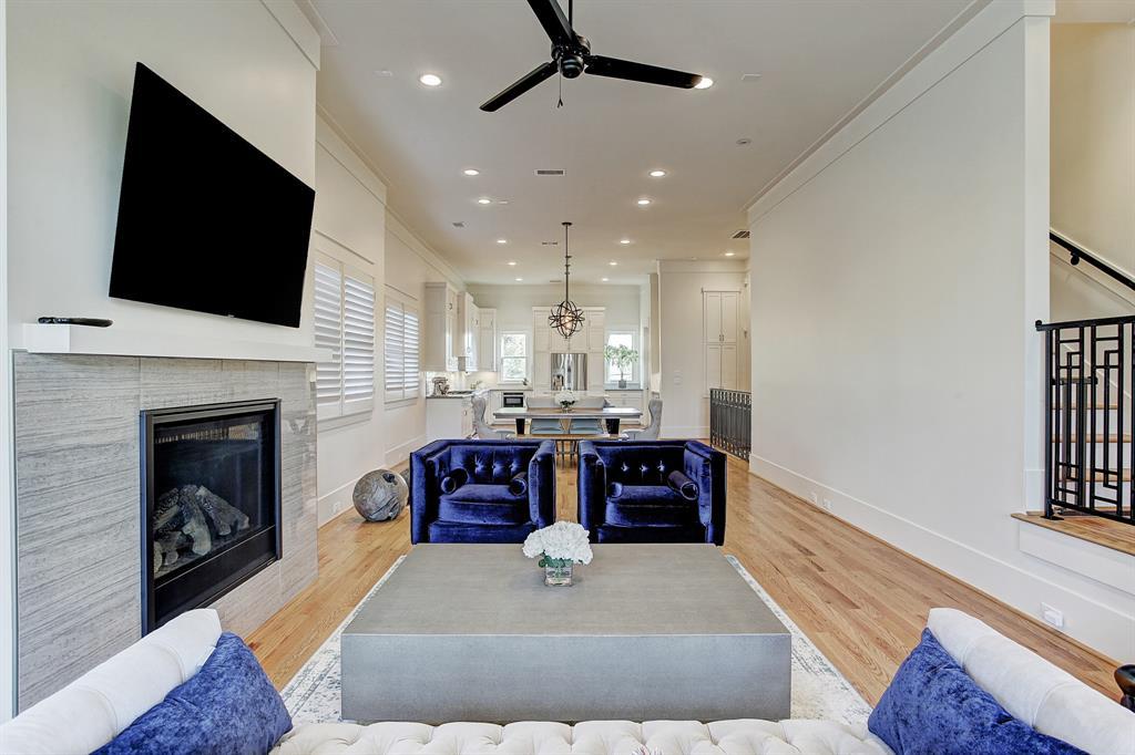 208 Aurora Street - Photo 1