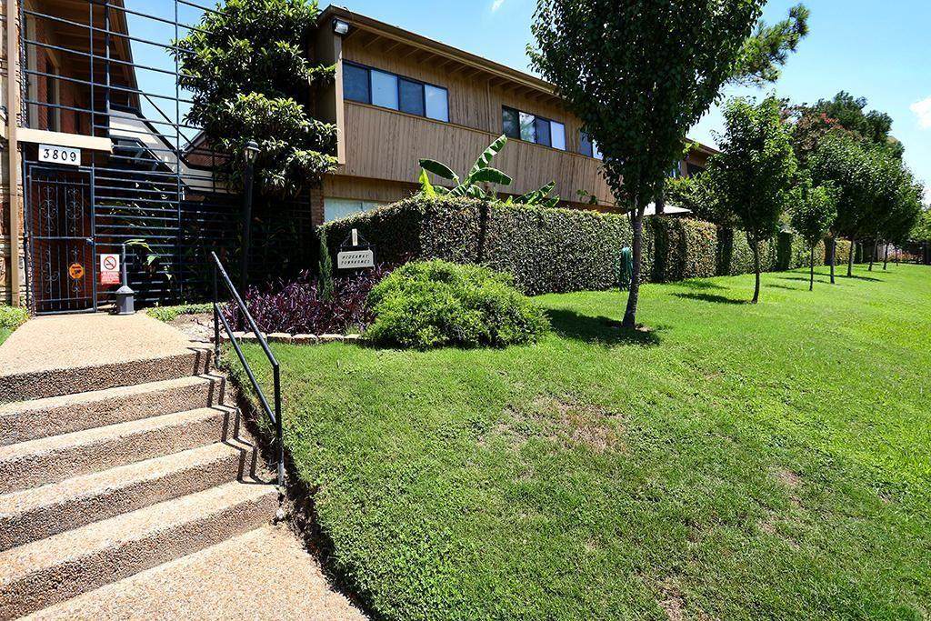 3809 Braeswood Boulevard - Photo 1
