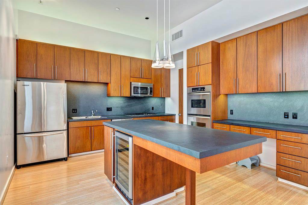 919 Prairie Street - Photo 1