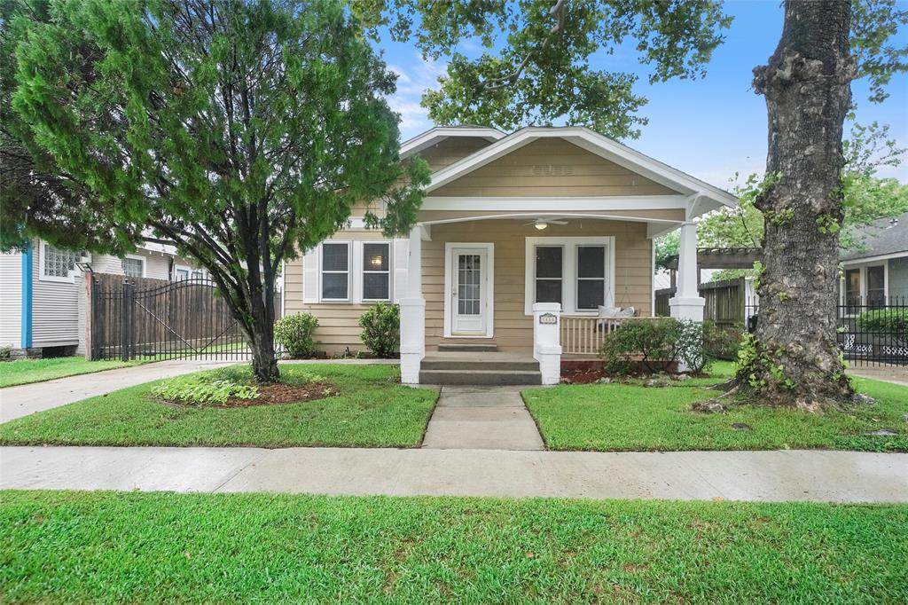 1118 Peddie Street - Photo 1