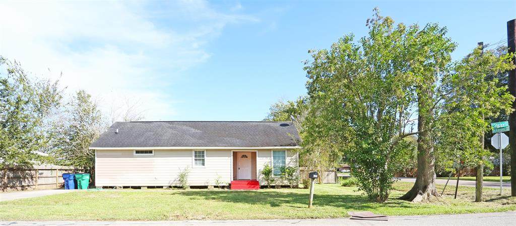 700 Shirley Street - Photo 1