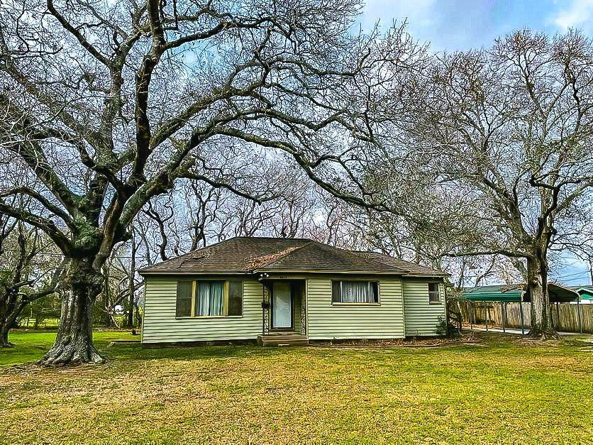 4404 Mockingbird Lane - Photo 1