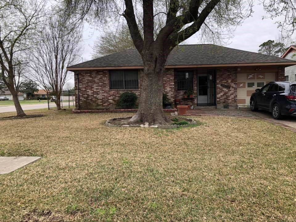 10903 Concho Street - Photo 1