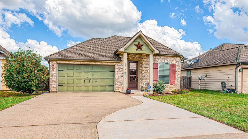 12710 Pine Woods Street - Photo 1