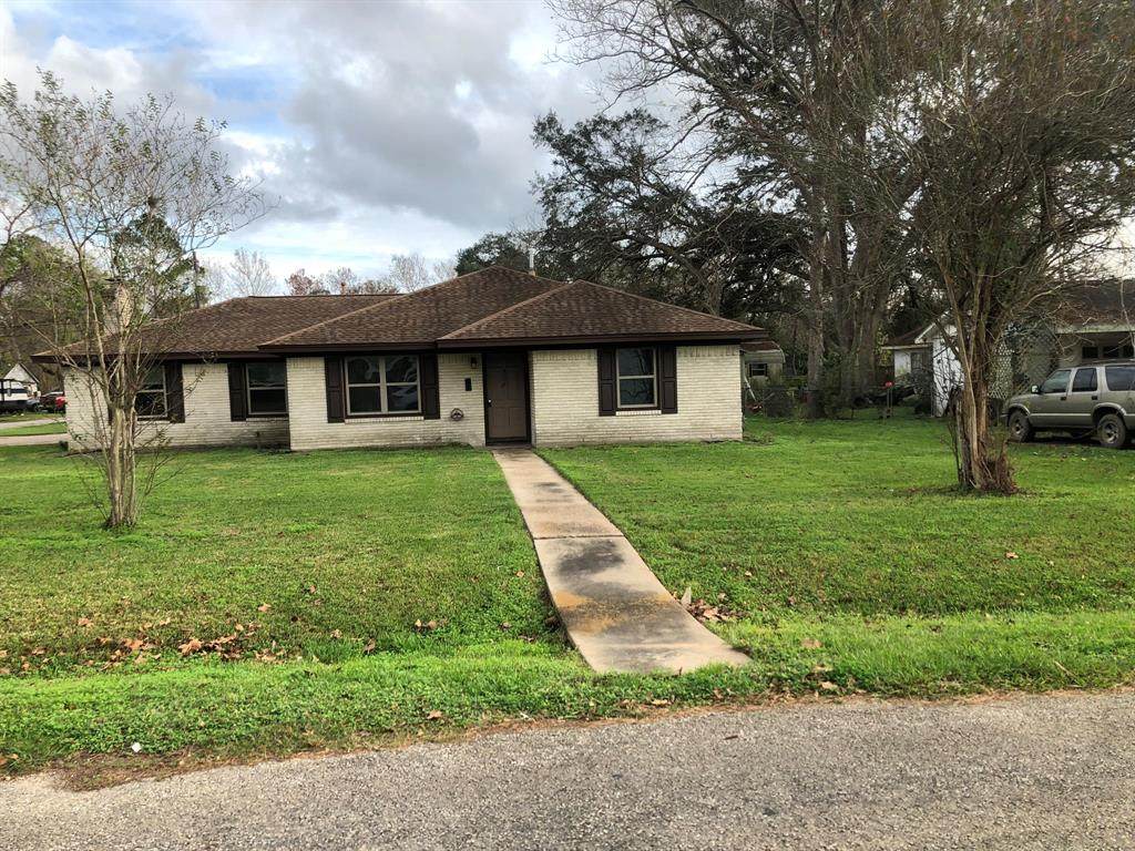 808 Brockman Street - Photo 1