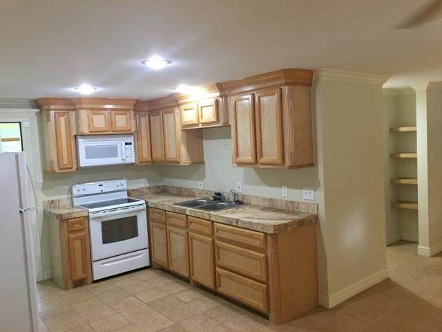 4 Rainbow Drive - Photo 1