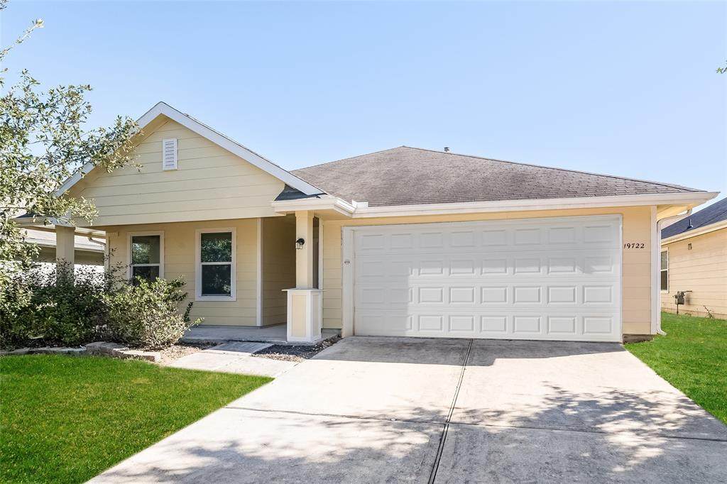 19722 River Breeze Drive - Photo 1