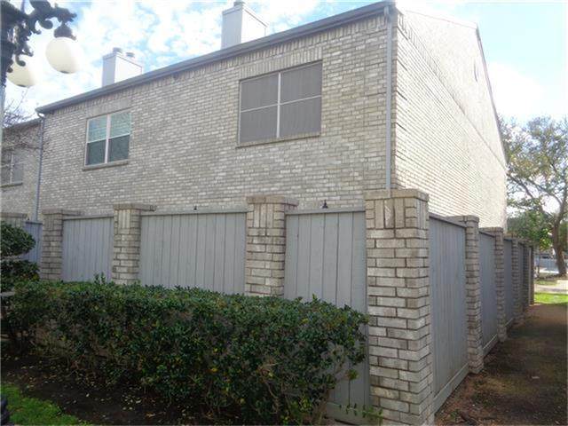 374 Wilcrest Drive - Photo 1