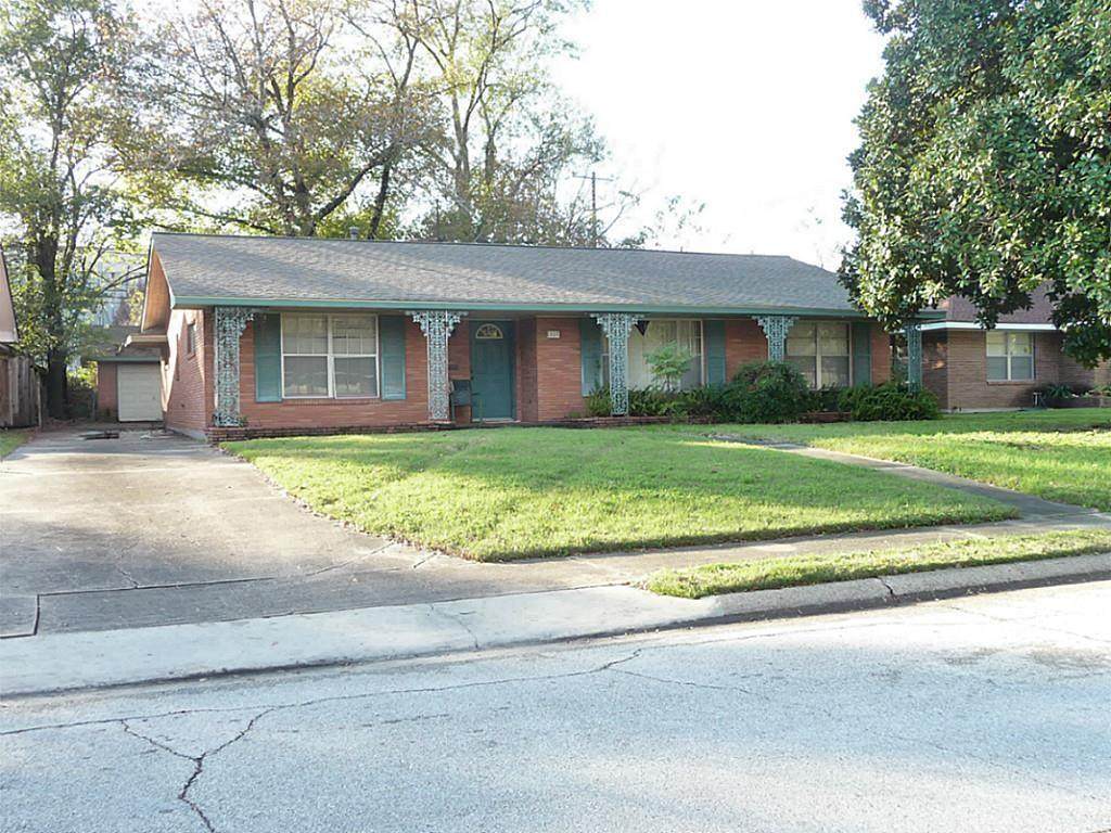 1115 Clovis Road - Photo 1