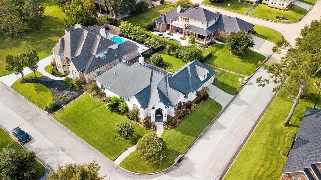 257 Waterford Way - Photo 1