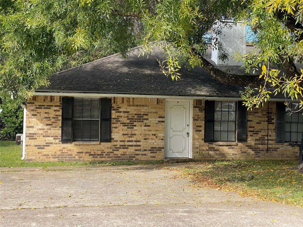 3004 Manor Lane - Photo 1