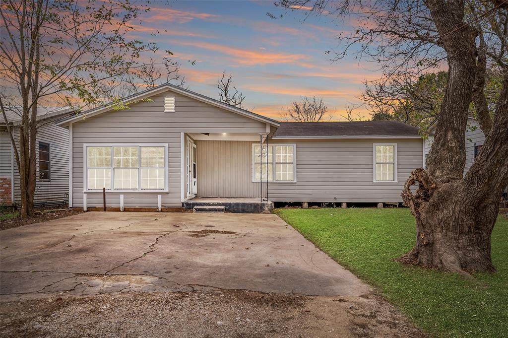 810 Johnson Avenue - Photo 1
