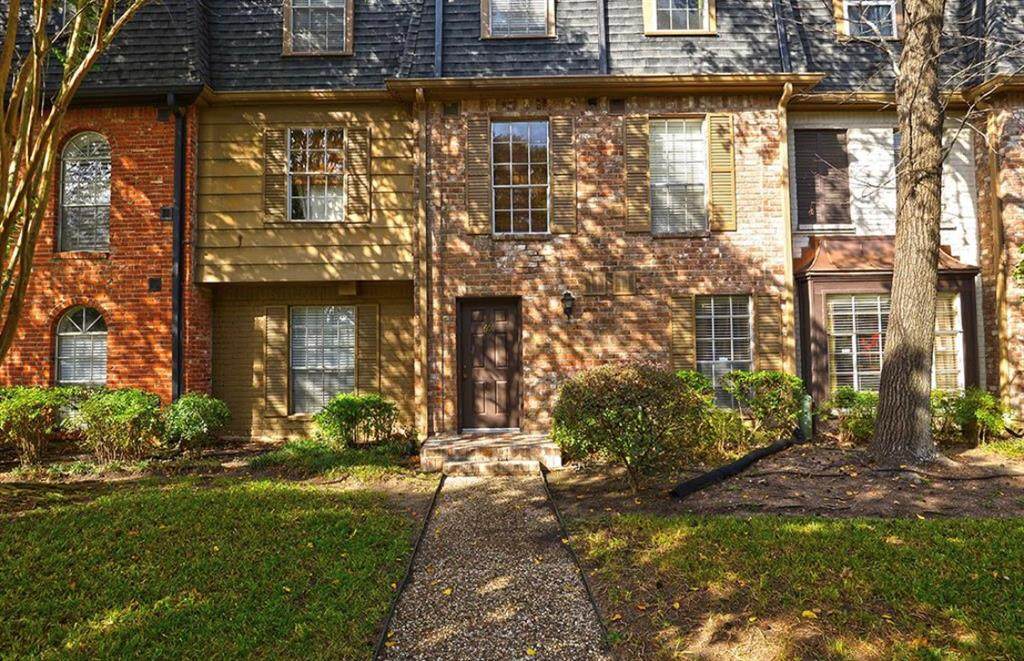 351 Post Oak Lane - Photo 1