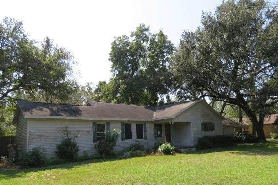 406 Lee Avenue - Photo 1