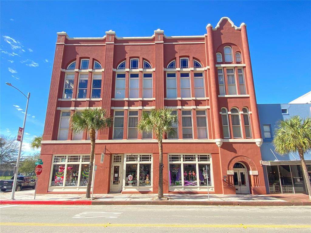 525 22nd Street - Photo 1
