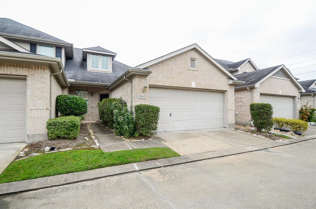 2947 Meadowglen Crest - Photo 1
