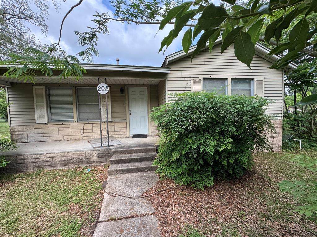 202 Tarpey Road - Photo 1