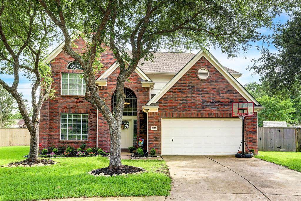 811 Deer Hollow Drive - Photo 1