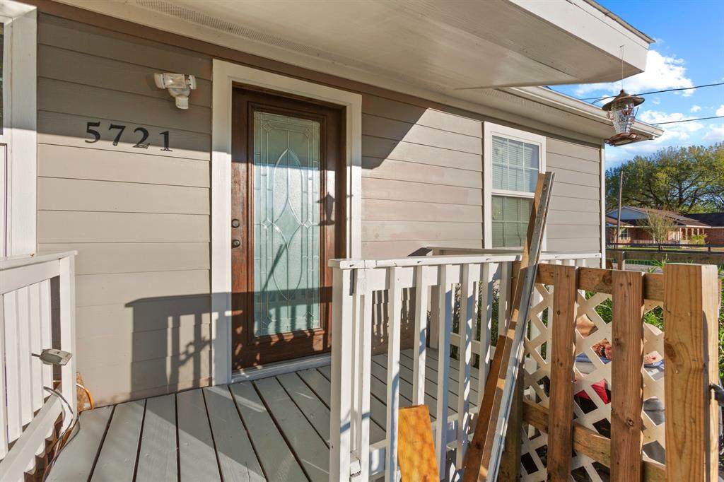 5721 Avenue G 1/2 - Photo 1