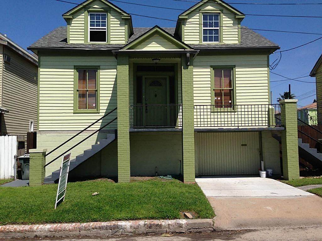 308 17th Street - Photo 1