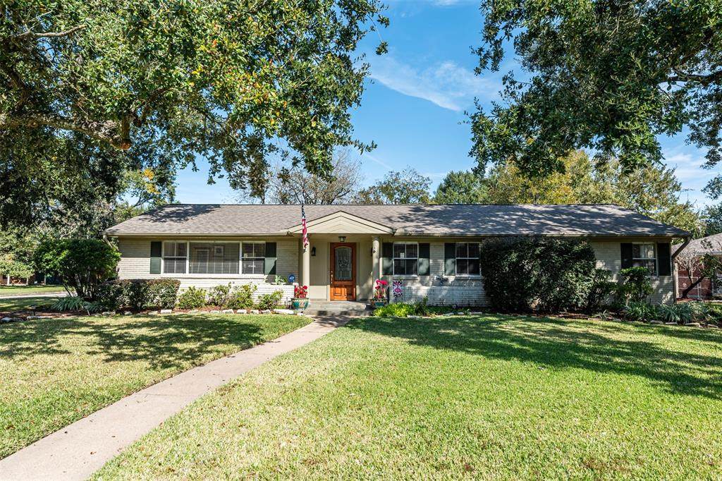 15622 Shanghai Street - Photo 1