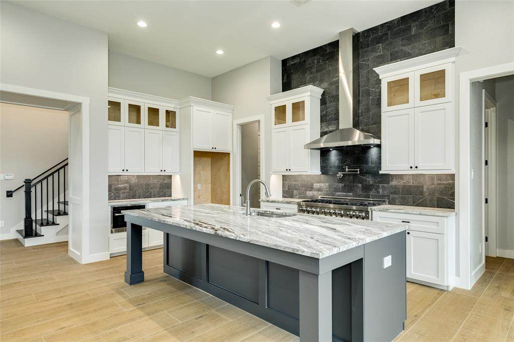 2802 Hackberry Run - Photo 1