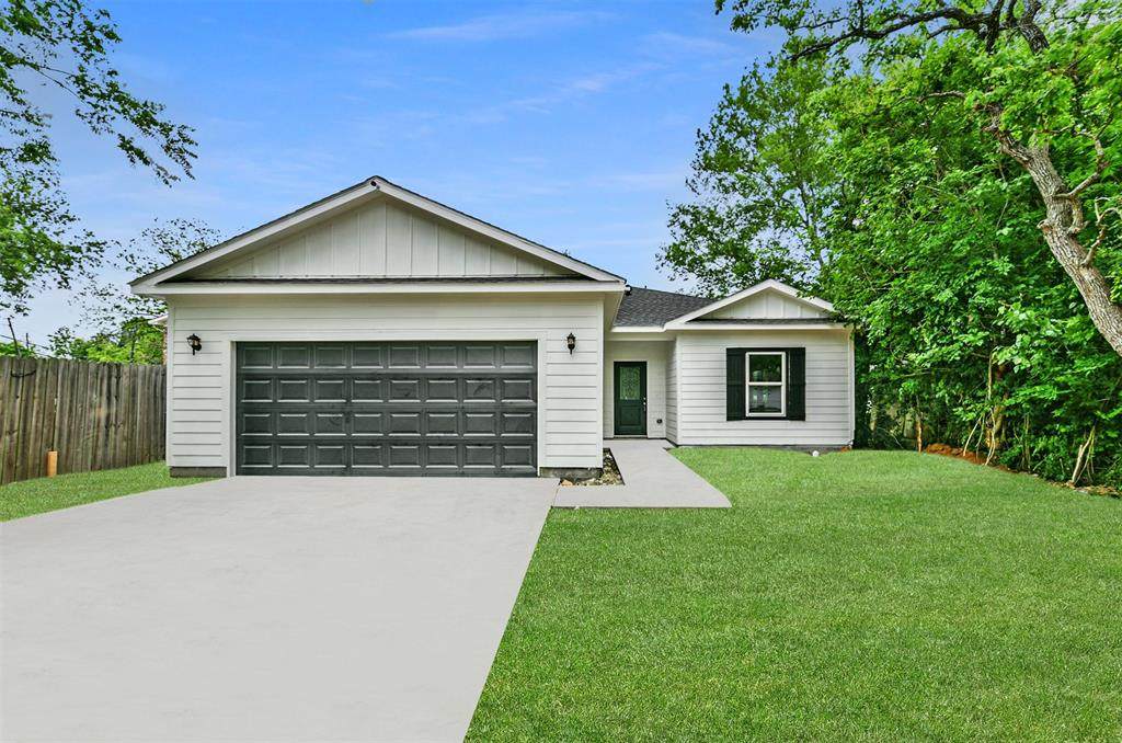 2505 Lucky Street - Photo 1