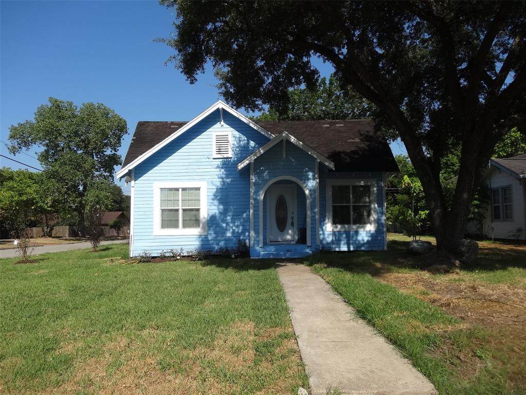 1045 9th Street - Photo 1