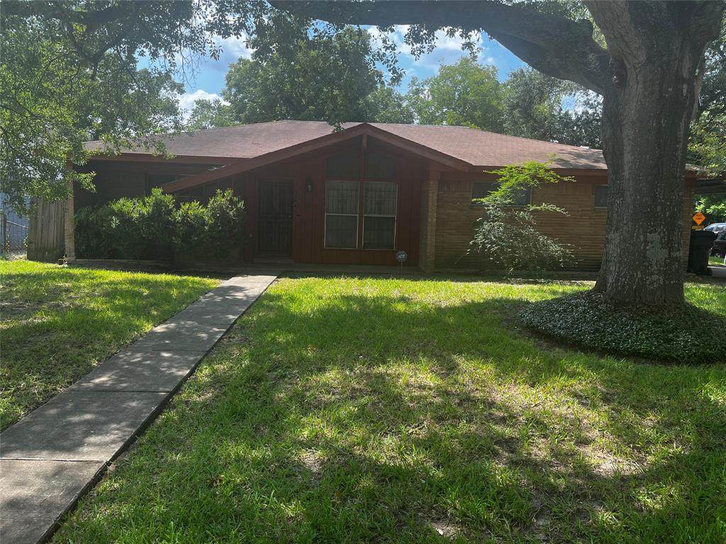 2723 Summertime Drive - Photo 1