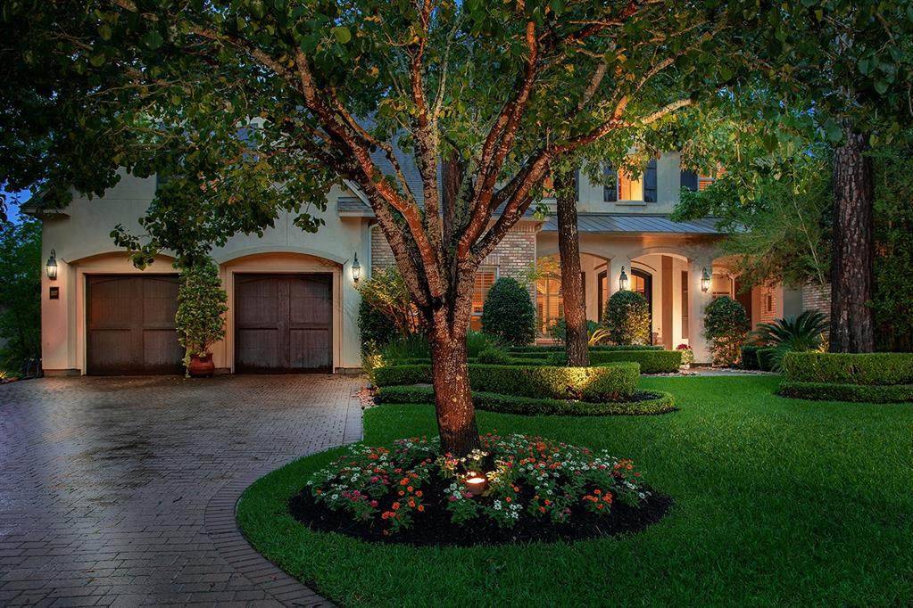 107 Ambassador Bend - Photo 1