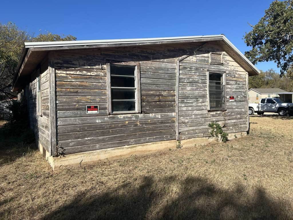 710 Walnut Street - Photo 1