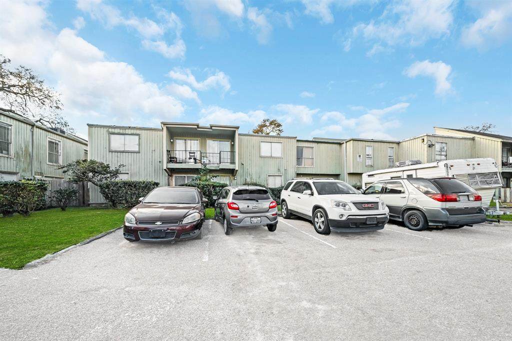 5625 Antoine Drive - Photo 1
