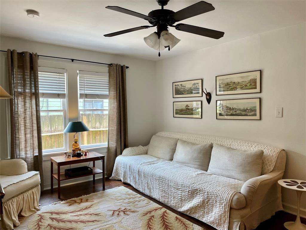 429 Hawthorne Street - Photo 1