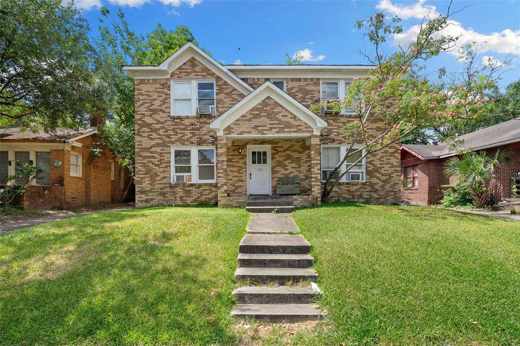 1235 W Gray Street - Photo 1