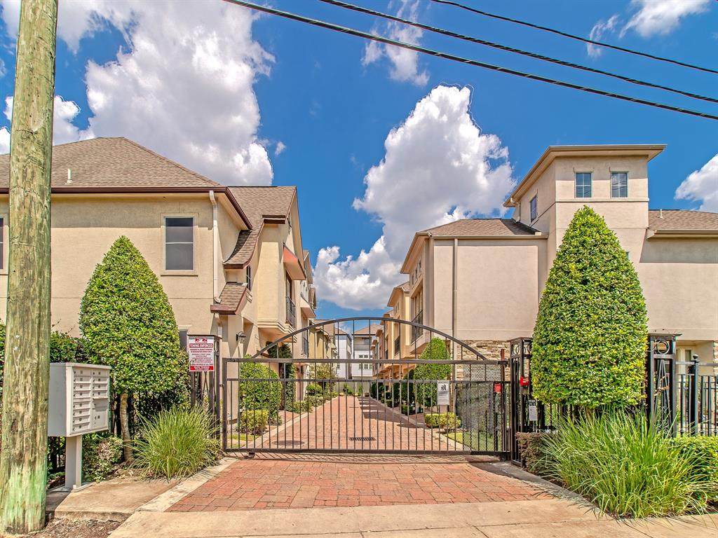 2724 Sherwin Street - Photo 1
