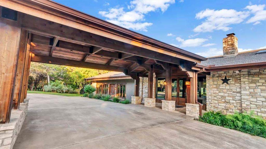 725 Burnett Ranch Road - Photo 1