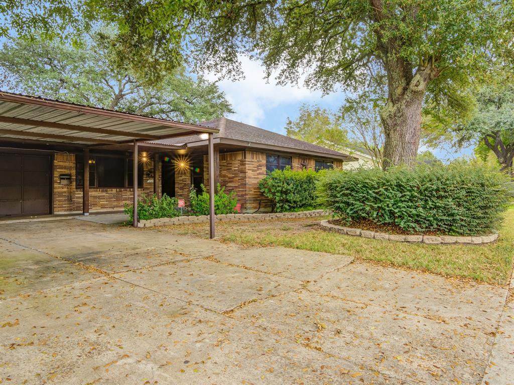 2207 Harper Drive - Photo 1
